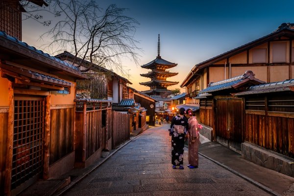 How to Experience Cherry Blossom Season in Kyoto